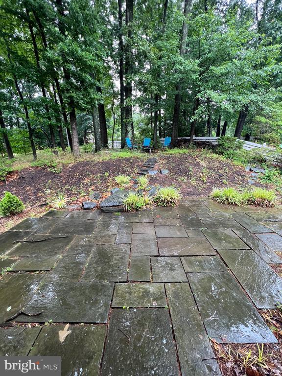 Building Photo - 9365 Tartan View Dr