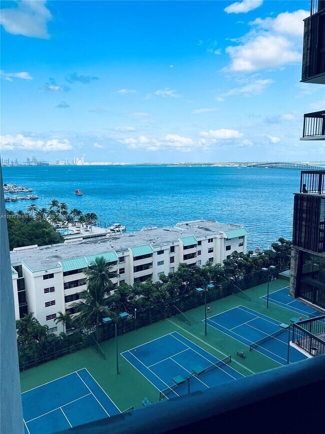 Building Photo - 2333 Brickell Ave