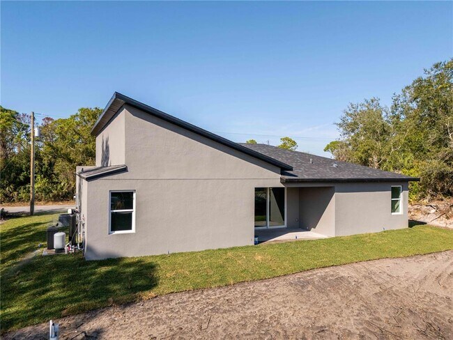 Building Photo - 70 McDill Dr