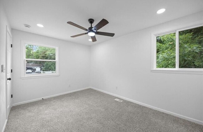 Building Photo - 1303 Homer Ave