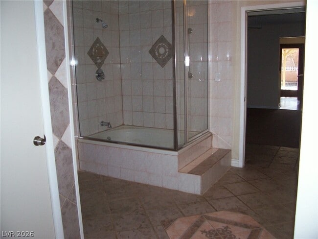 Building Photo - 6649 Fredonia Dr