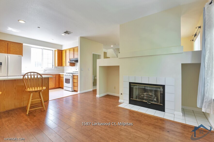 Building Photo - 1587 Larkwood Ct