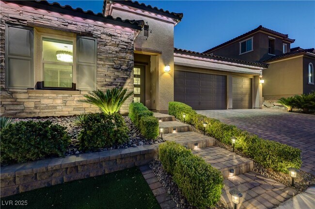 Building Photo - 3943 Reyes Ave