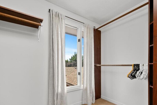 Building Photo - Fully Furnished Mid-Century Modern home wi...