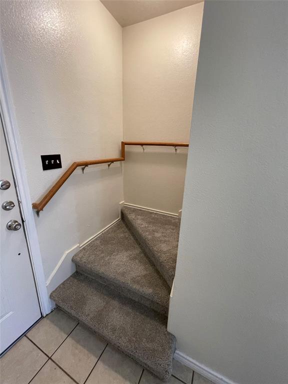 Building Photo - 8010 Willet Trail