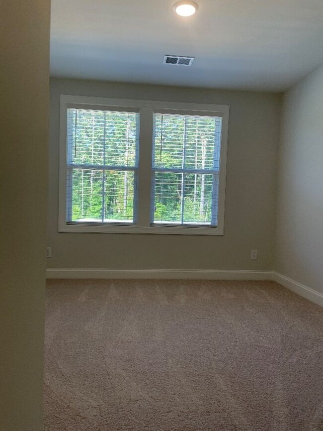 Building Photo - New 3BR Townhome in Bluffton at Washington...