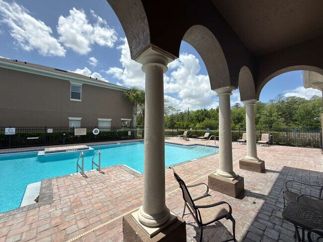 Building Photo - Beautiful 2BR/2.5BA Condo with Resort-Style Amenities