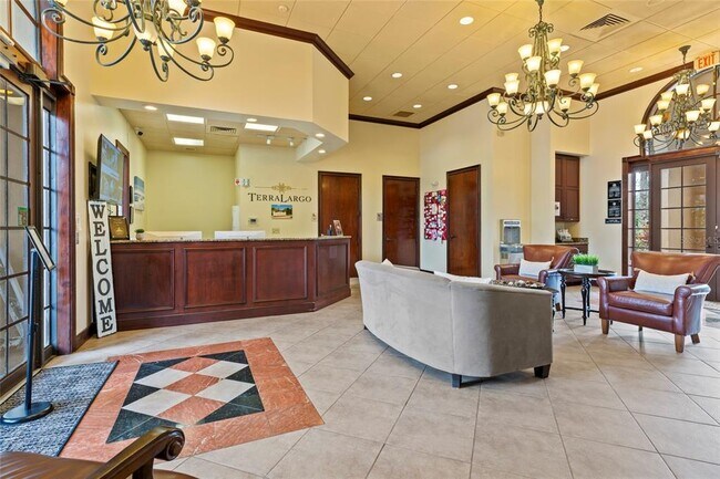 Building Photo - 4227 Prima Lago Dr