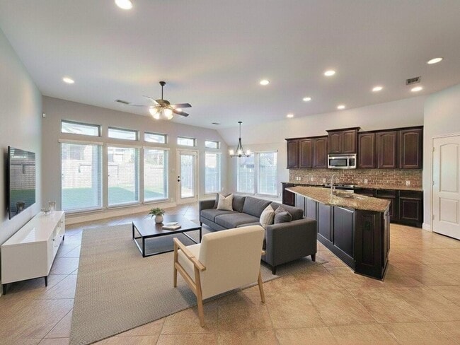 Building Photo - 106 Colina Vista Way