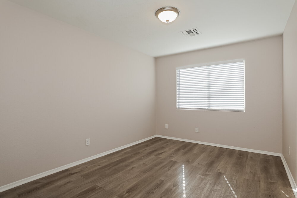 Building Photo - 13928 N 133rd Ln