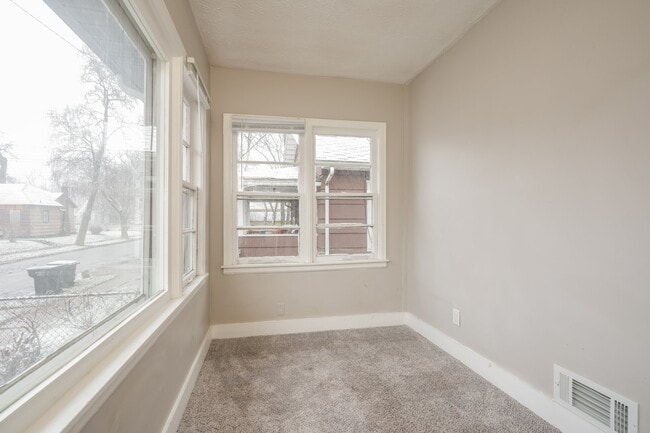 Building Photo - 1346 N Johnson St