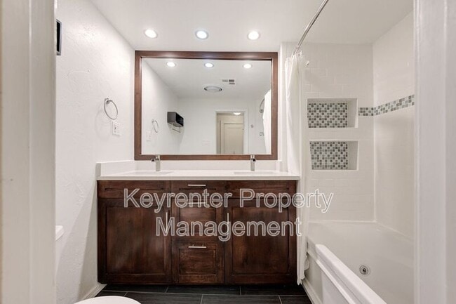 Building Photo - 612 NW 37th St