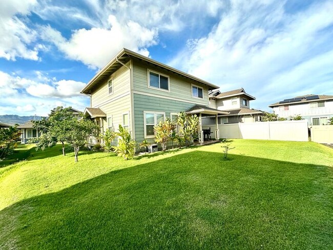 Building Photo - Beautiful Pet Friendly Home in Ewa Gentry!