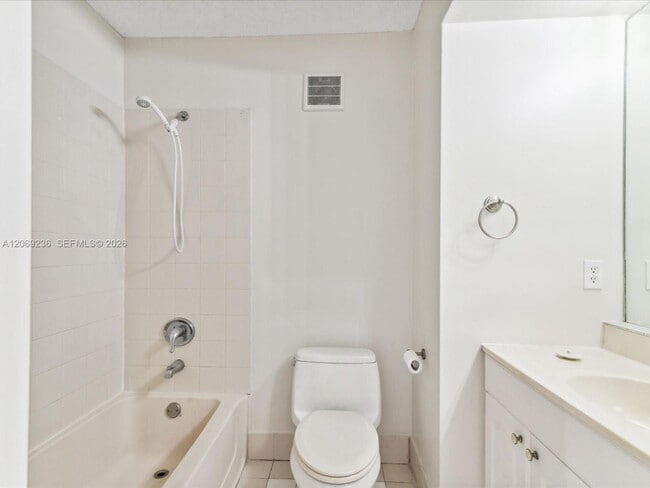 Building Photo - 390 NW 86th Pl