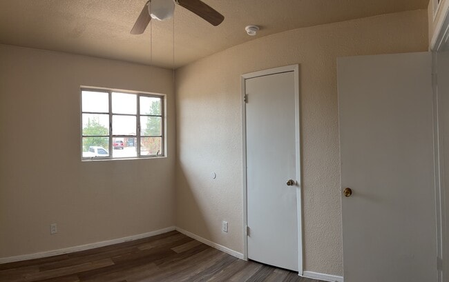 Building Photo - 5140 Tropicana Ave