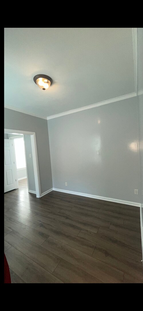 Building Photo - 4711 N Kenton Ave