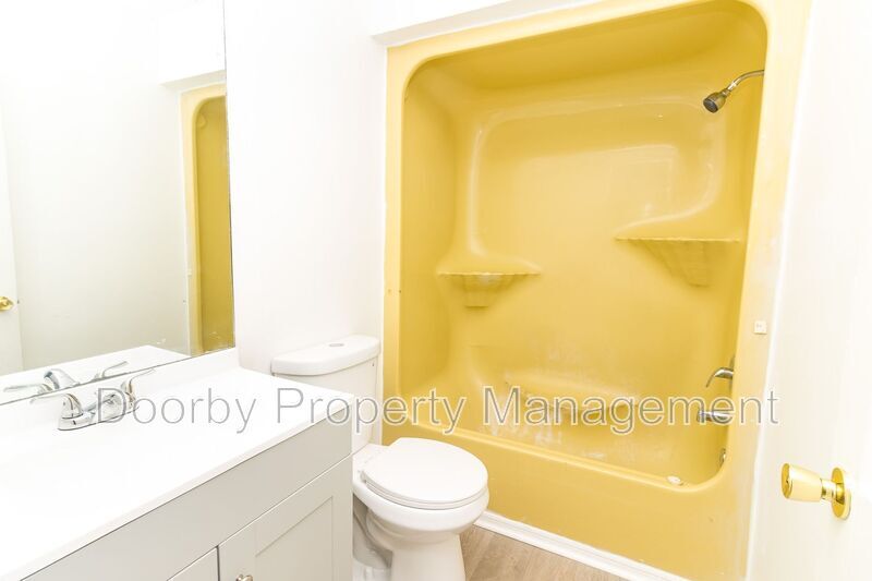 Building Photo - 3299 Conner St