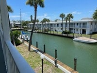 Building Photo - 1BR/1BA Newly Renovated Canal front Condo on Venice Island