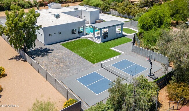 Building Photo - 13613 N 76th St