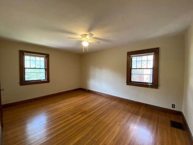 Building Photo - Available August 11th, 2026!