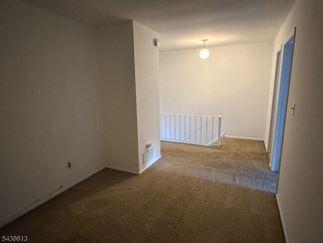 Building Photo - 13229 Dell Pl