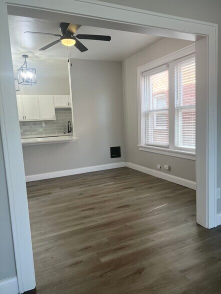 Dining room 1 - 4622 Shenandoah Ave