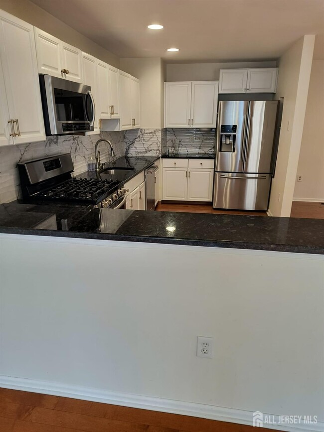 Building Photo - 89 Chariot Ct