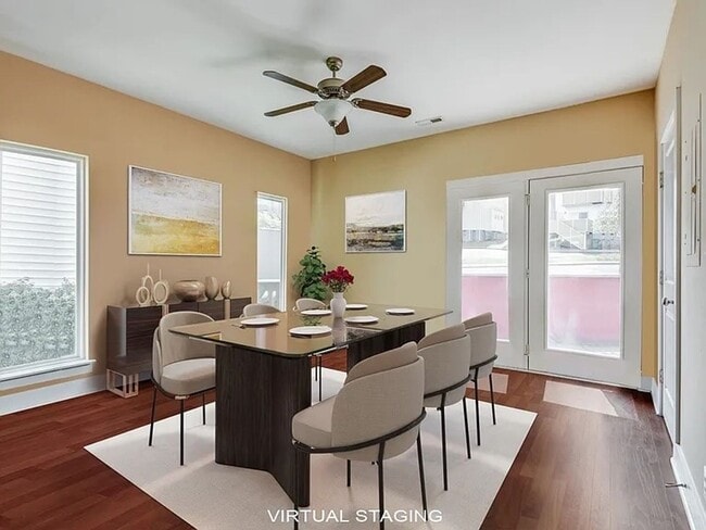 Building Photo - 3 Bed 2.5 Bath Luxury Townhome