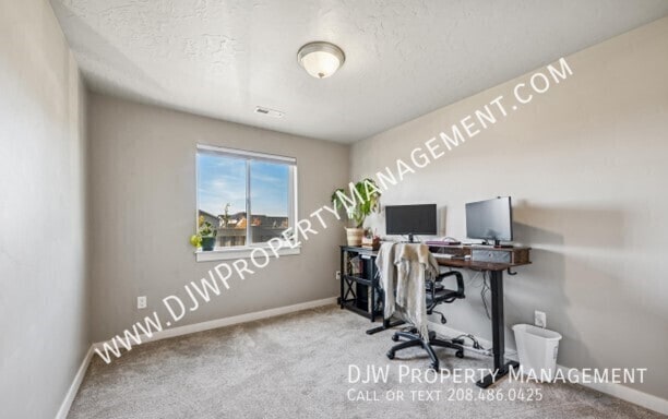 Building Photo - 7528 W Itasco Dr