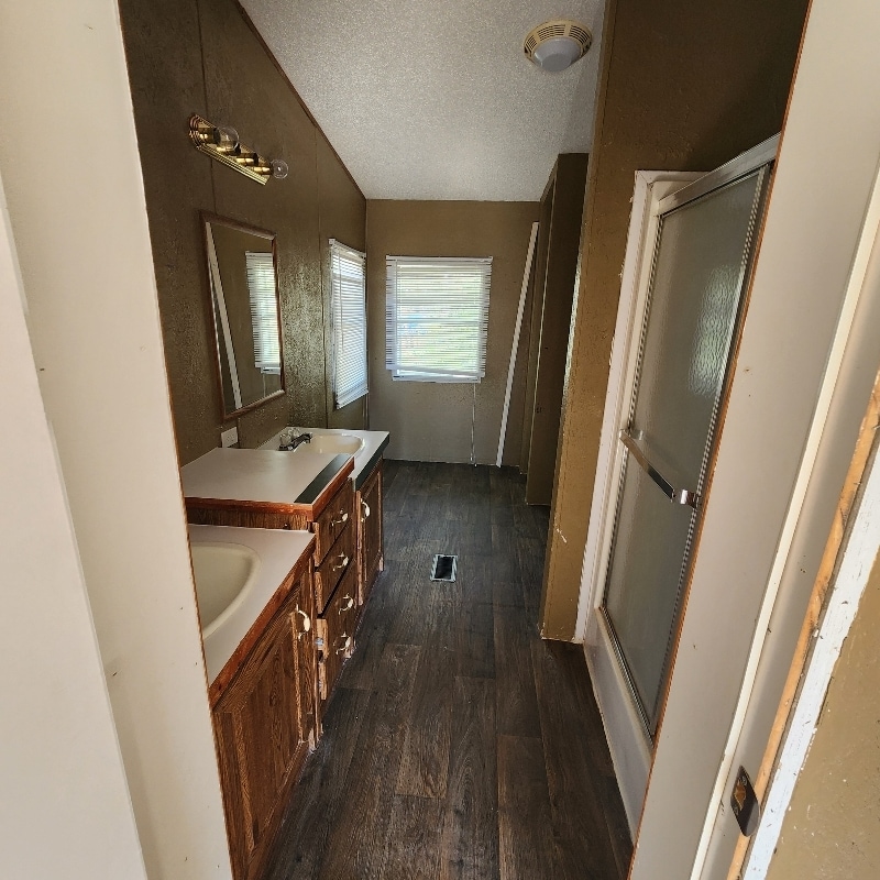 Building Photo - 15271 Country W Dr