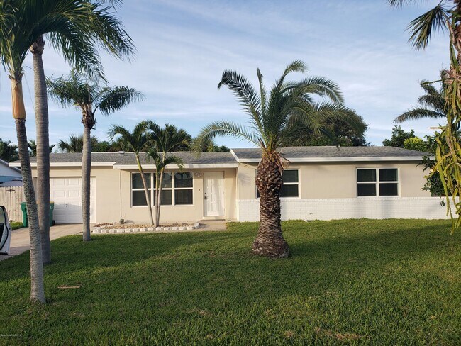 Primary Photo - 449 N Waterway Dr