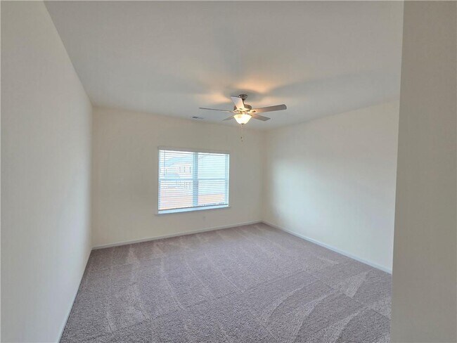 Building Photo - 142 Hadley Wy