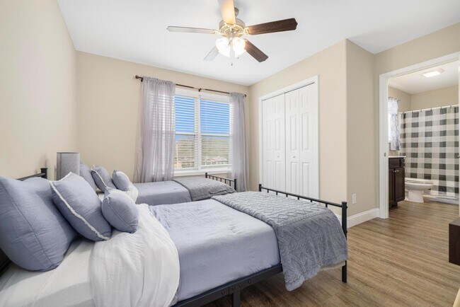 Building Photo - 2927 Watauga Rd