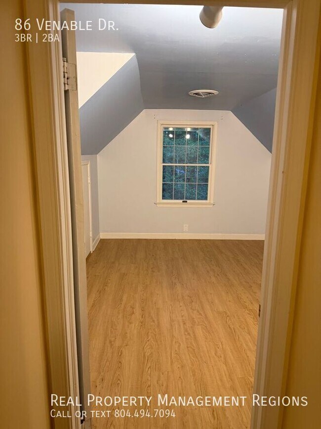 Building Photo - 86 Venable Dr