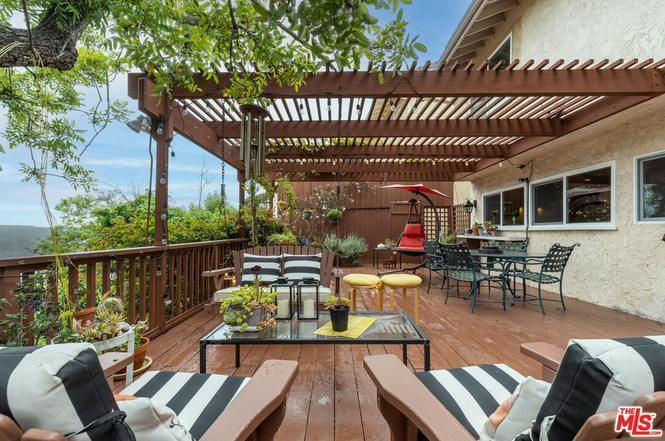 Building Photo - 10136 Hollow Glen Cir