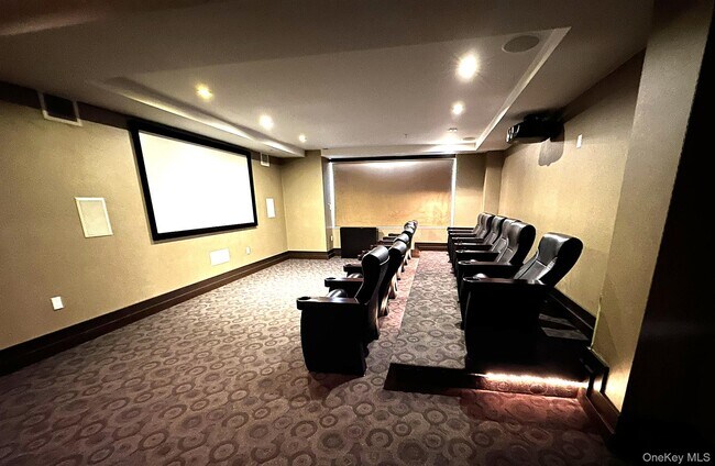 Building Photo - 64-05 Yellowstone Blvd