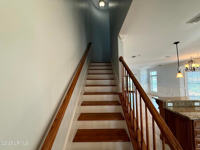 Building Photo - 54 Battery Crk Clb Dr