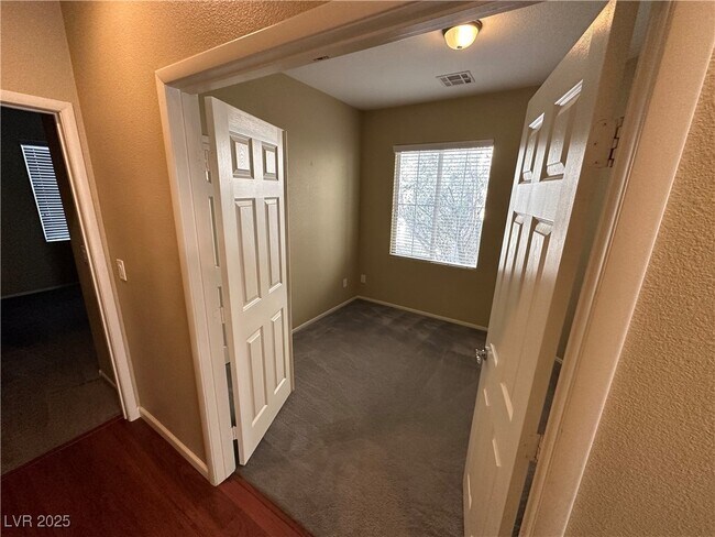 Building Photo - 9137 Weeping Hollow Ave