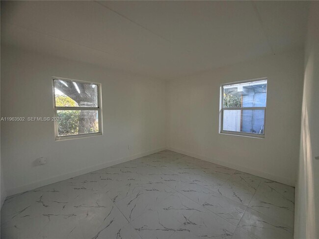 Building Photo - 301 NW 12th Ave