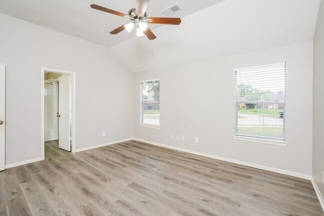Building Photo - 5200 Rockwood Dr