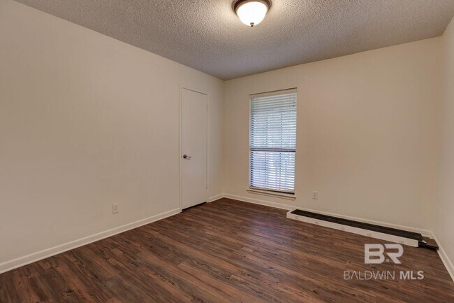 Building Photo - 7269 Charbon Dr