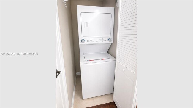 Building Photo - 8390 SW 72nd Ave