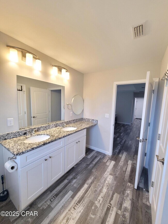 Building Photo - 1220 Mississippi Ave