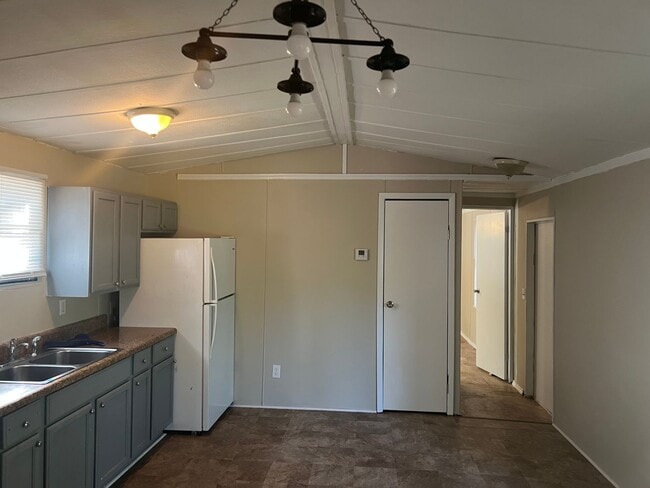 Building Photo - 401 Griffin Rd