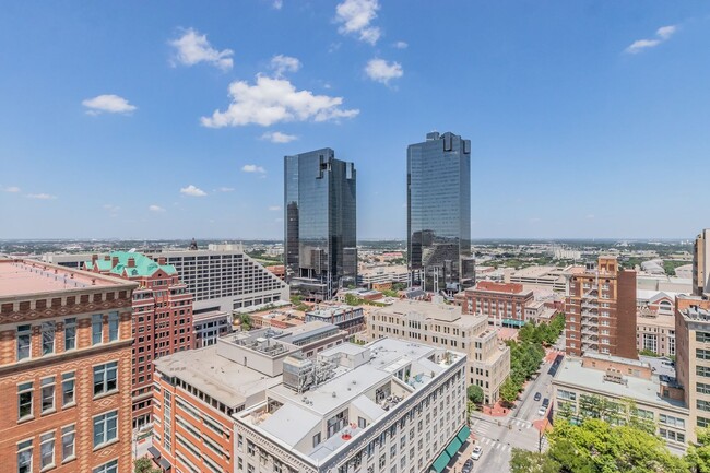 Building Photo - Amazing Condo Views at the Tower