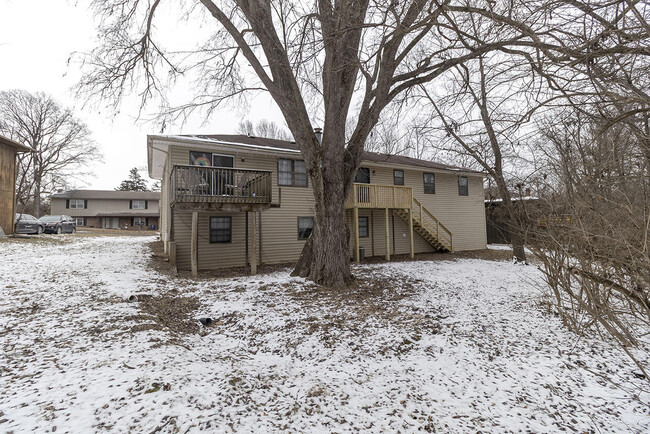 Building Photo - 2008 Juniper Dr