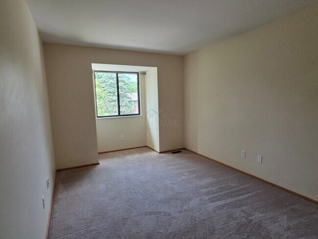Building Photo - 1039 Cobalt St