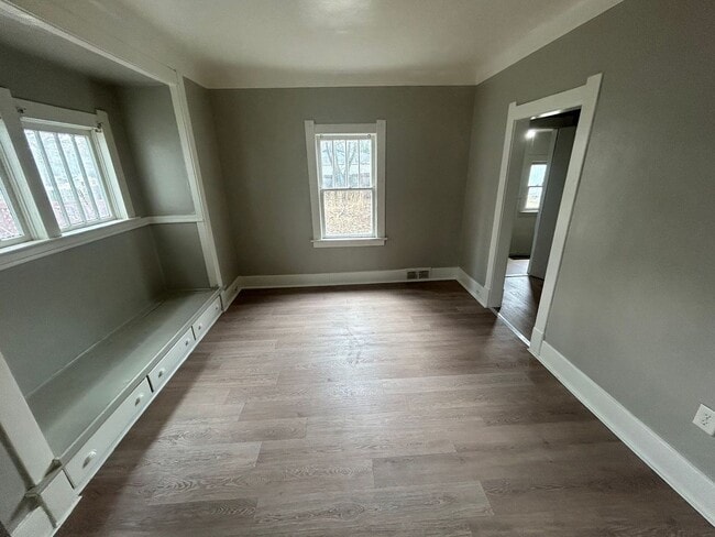 Building Photo - Charming 2-Bedroom Home Near Five Points