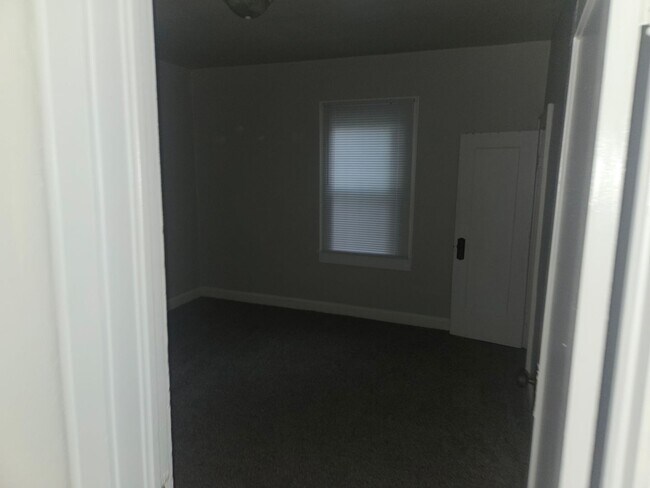 Building Photo - 327 S Talley Ave