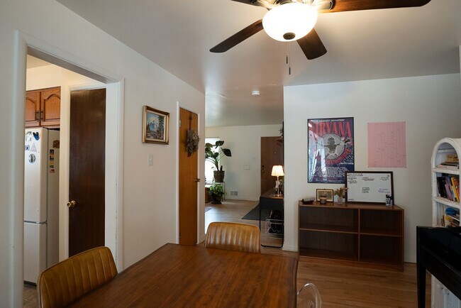 Building Photo - 180 Estes St